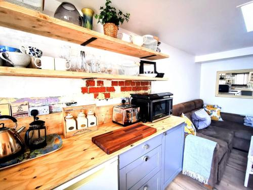 Kitchen, Gorgeous Apartment near Bournemouth Beach in Boscombe East