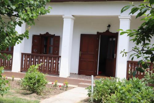 A szálláshely kívülről, Tulipános Pihenőház Abádszalók (Tulipanos Pihenohaz Abadszalok) in Abádszalók