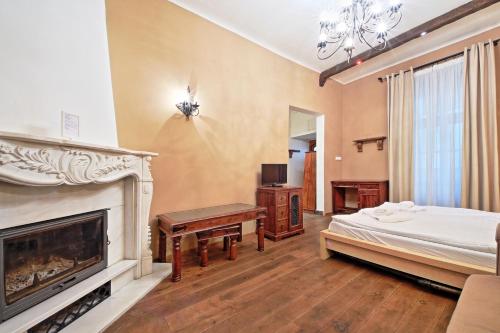 Rose Antique Apartment - image 2