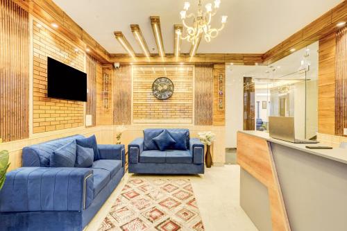 Vestabils, Alaya Stays Serene Woods With Lift & Restaurant in Dharampur