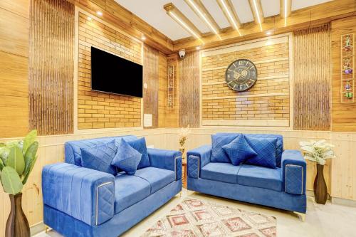 Alaya Stays Serene Woods With Lift & Restaurant in Dharampur