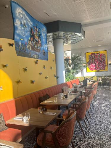 Dali Hôtel Montauban (Dali Hotel Montauban) in มงโตบ็อง