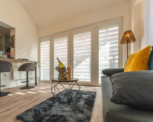 Ezerjó Házikó (Ezerjo Haziko) in นยูล