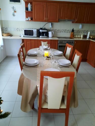 ห้องครัว, Somhegy Vendégház (Somhegy Vendeghaz) in มาทรัสเซนทิเมอร์