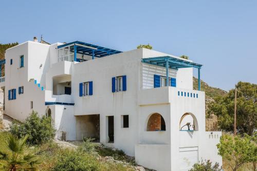 Cozy Betelgeuse in Agkidia