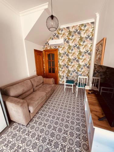One-Bedroom Apartment image 5