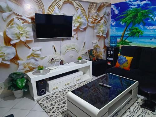 One-Bedroom Apartment image 7