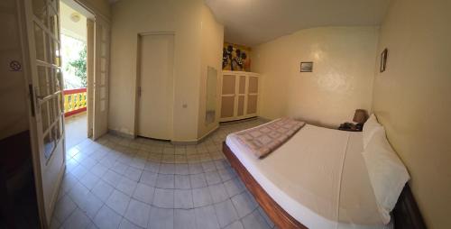 Double Room image 2