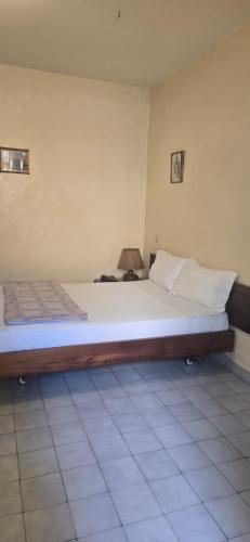 Double Room image 3