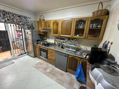 One-Bedroom Apartment image 1