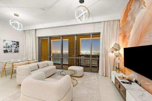 FIRST CLASS 2BR Sun, Views & Serenity, Dubaï