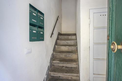 One-Bedroom Apartment image 8