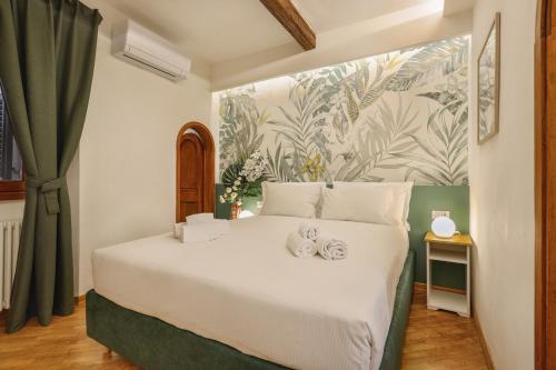 One-Bedroom Apartment image 4