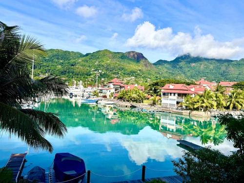 Majestic Views - Eden Island, Eden Island