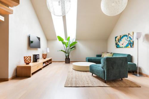 Two-Bedroom Penthouse image 8