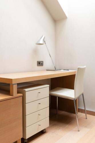 Two-Bedroom Penthouse image 9