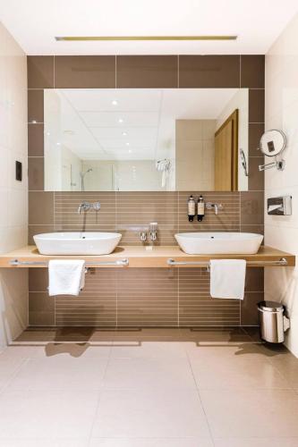 Two-Bedroom Penthouse with Terrace image 8