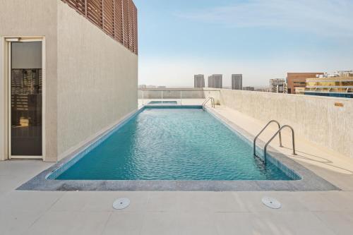 Bright Studio In The Heart Of Silicon Oasis in Dubai Silicon Oasis
