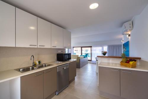 Aparthotel Ferrer Skyline - main image