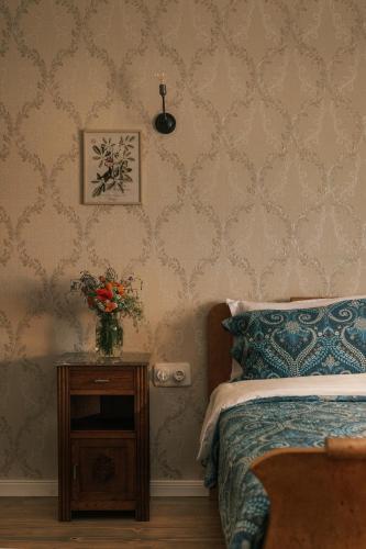 Book the Deluxe Suite Deluxe Suite