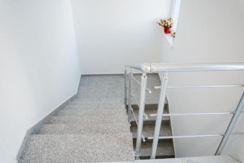 Two-Bedroom Apartment with Balcony image 5