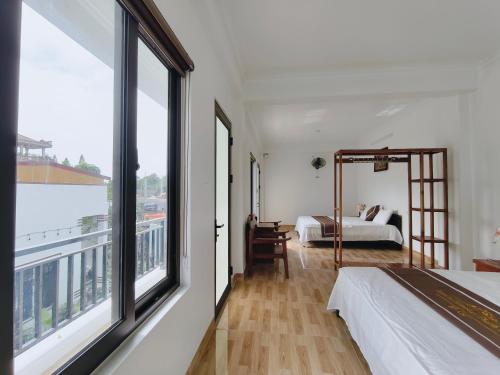 room detail thumbnail 0