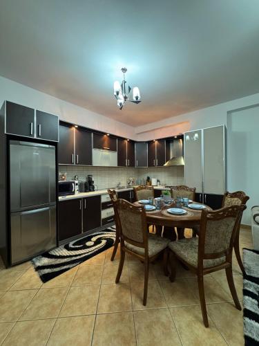 City central Apartment
