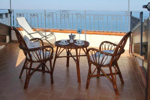 Attico del Capitano con TERRAZZA PANORAMICA sul Mare! - posizione straordinaria e massimo comfort in Caronia (Sicily)
