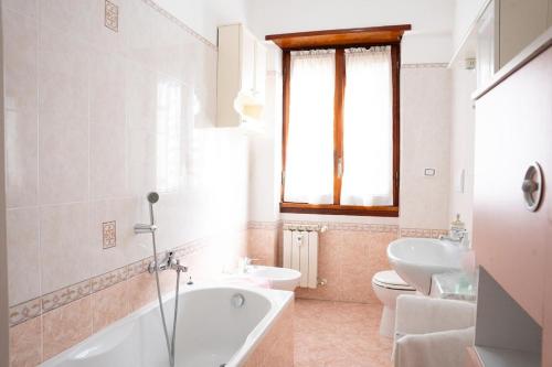 Aurelio Apartment, Vatican Metro A, Rzym (zdjęcie 10)