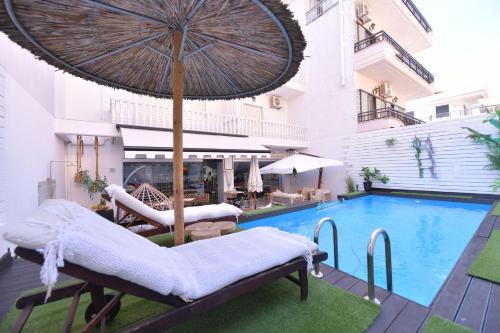 Retro luxury rooms 2