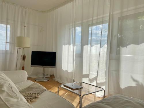 Großzügige - Exklusive Wohnung mit Flair & Tiefgarage in Hochheim am Main, Deutschland