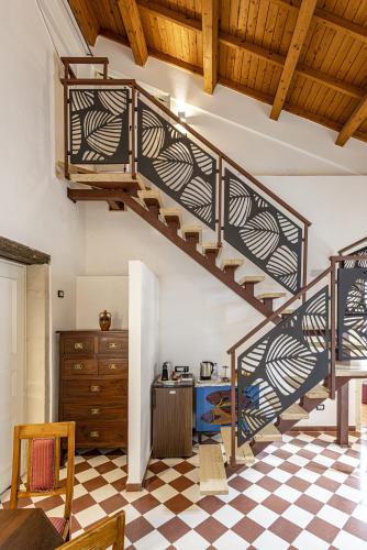 Lakkios charming suites and rooms - image 4