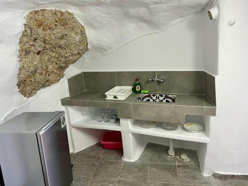 Manousos Fisherman's House in ตริพิตี