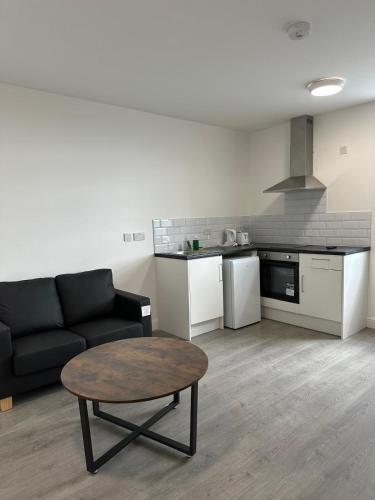 Train Station Aparthotel - Free Wifi, Free Parking