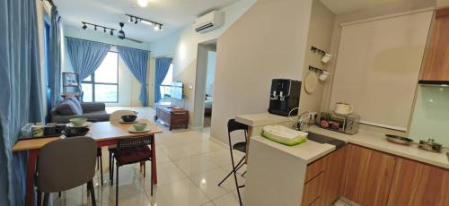 Sunway Geo Suites AG0E at Sunway City by Ezprop