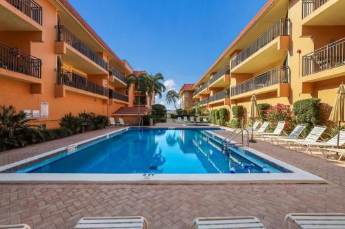 Playa Encantada 106 condo, Holmes Beach