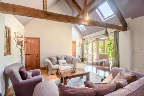 Spacious 5 bed Barn in the Heart of Worcestershire in Dunhampton (Worchester)