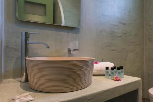 Ambeli Apartments - image 6