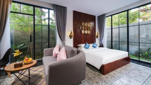 Double or Twin Room image 9