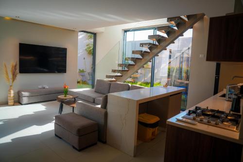 บริการและสิ่งอำนวยความสะดวก, H2O Villa in อัลรามา