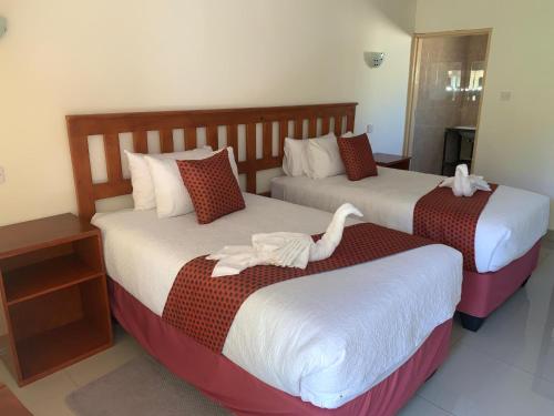 Rosewood Safari Cottages  in Lesoma
