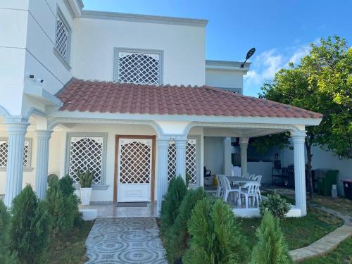 Villa Gordon in บาราโอนา