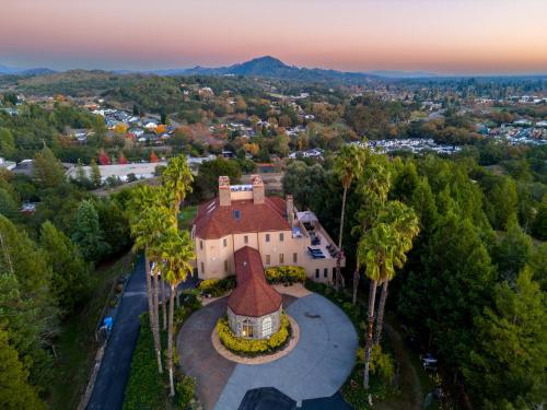 Exterior view of Bella Villa Messina
