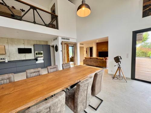 Villa Corian, vue sur l'Esterel et piscine chauffee in Les Adrets-de-l'Esterel