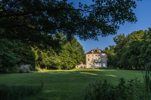 Le Chateau De La Vierge - main image