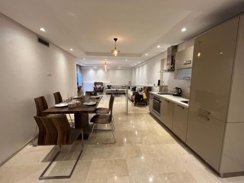 Kitchen, Les Joyeux Luxury Suites & Appart in Bourgogne