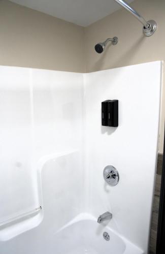 Carrier Motor Lodge thumb 2