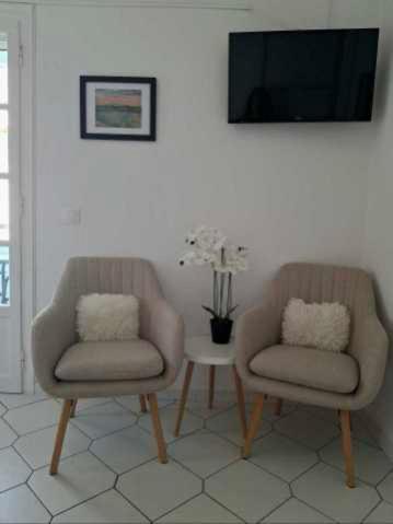 2 bedrooms, 3 beds