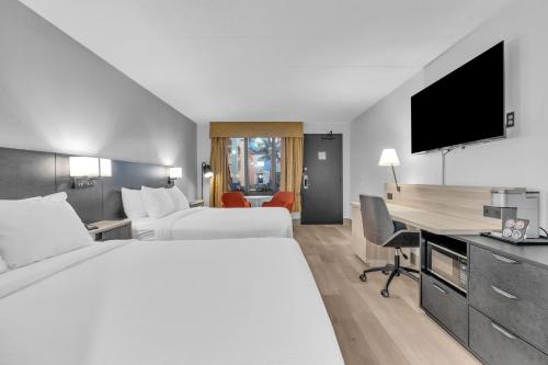 Seven Oaks in เรจีนา ซิตี้ เซนเตอร์