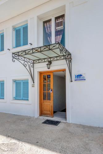  Halaris Rooms in Ermoupoli